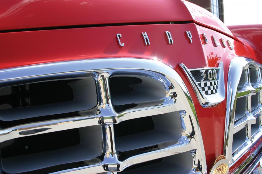 Детали экстерьера Chrysler C-300 1955 года  (фото 2 из 98)